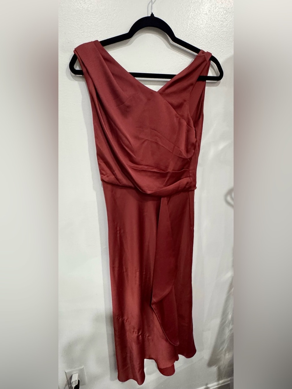 Just...Taylor Burgundy Satin Midi Dress